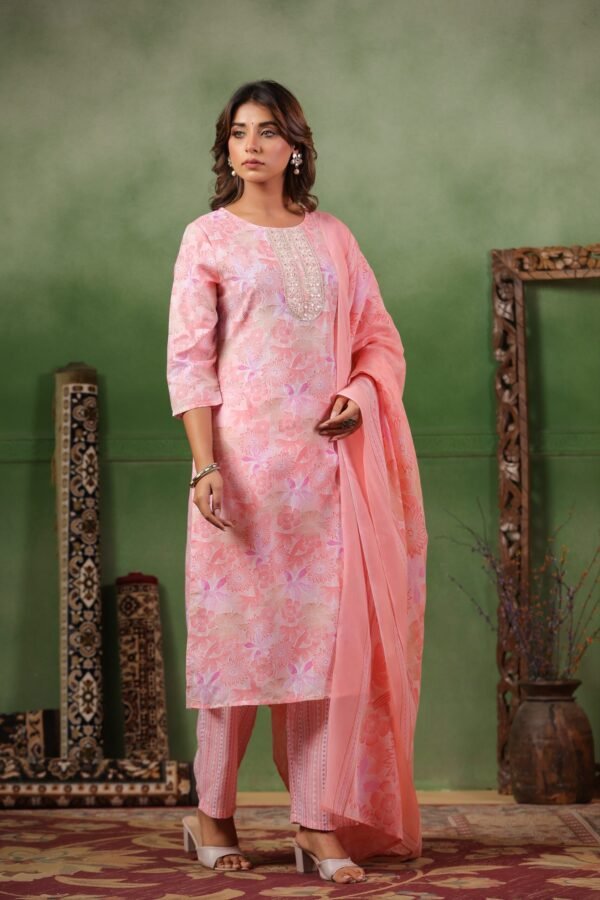 Light Warm Pink Cotton Kurta Set with Floral Pattern and Round Neck - Image 2