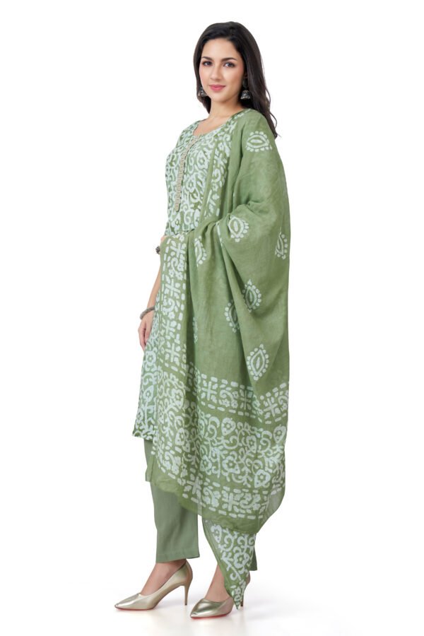 Graceful Green Printed Cotton Kurta Set with Dupatta - Image 4